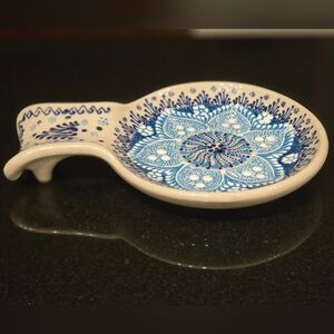 Price Firm.✨️Artisan Ny Blue and White Ceramic Spoon Rest